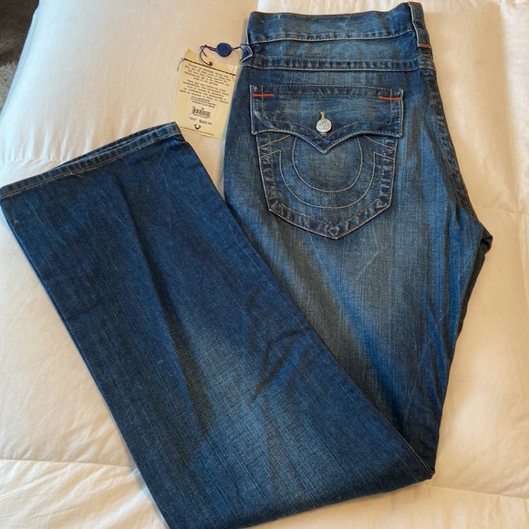 NWT- Mens True Religion distressed, 5 pocket straight jeans, size 36 - Picture 4 of 14